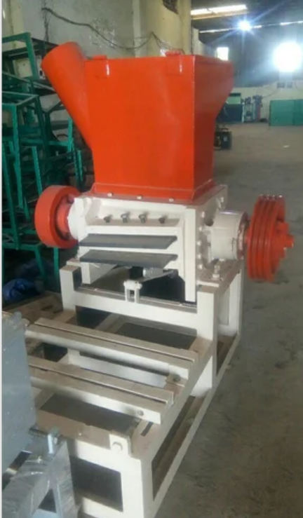 Plastic Grinding Machine